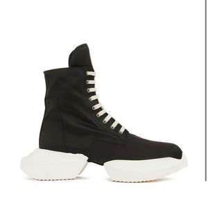 Brand New Never Worn. Comes with Original Dust bag. No original Box.